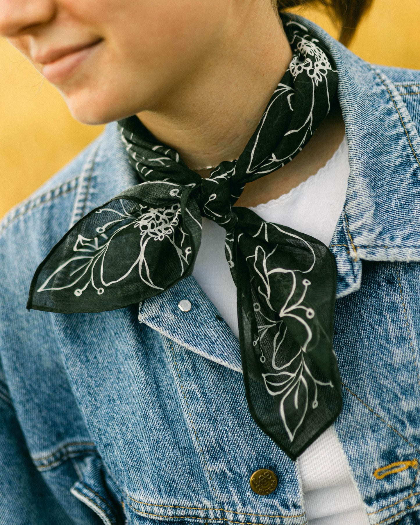 The Rosa Bandana